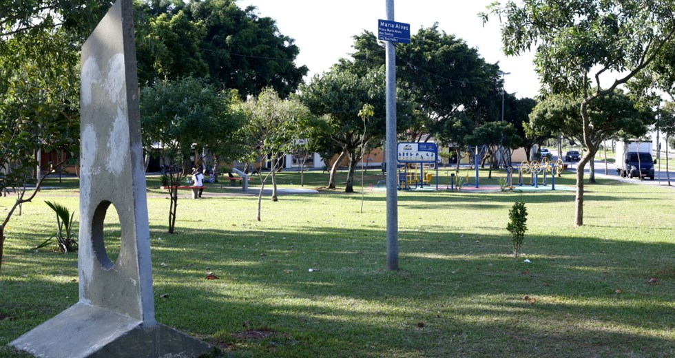 Praça Maria Alves no bairro Dom Pedro