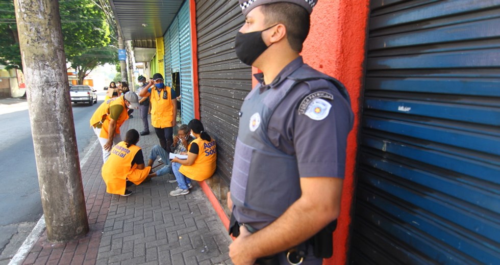 Atividade delegada e abordagem do Apoio Social no Jardim Paulista. Foto: Claudio Vieira/PMSJC 16-04-2021