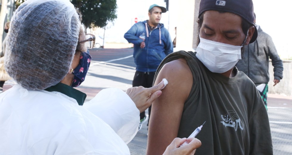 Vacinação de moradores de rua
