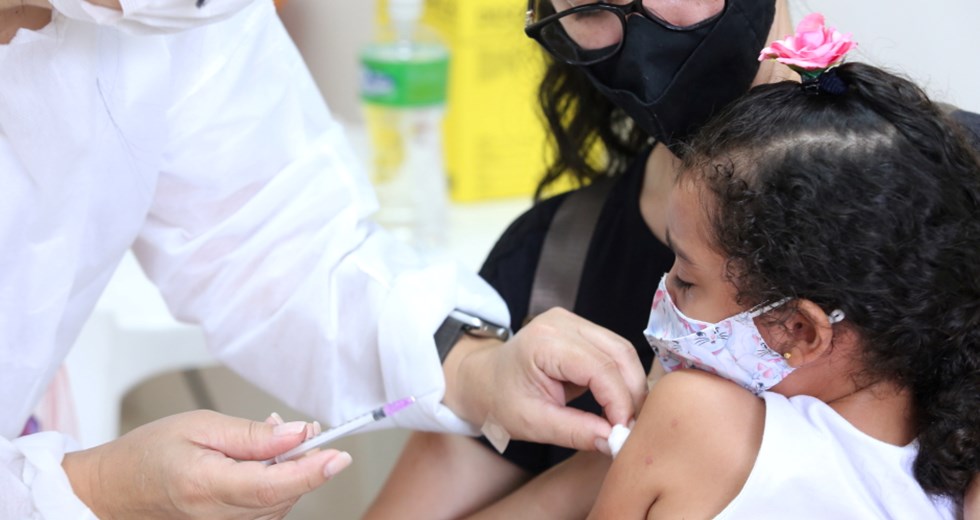 Vacinação de Crianças e Adultos na Casa do Idoso Sul