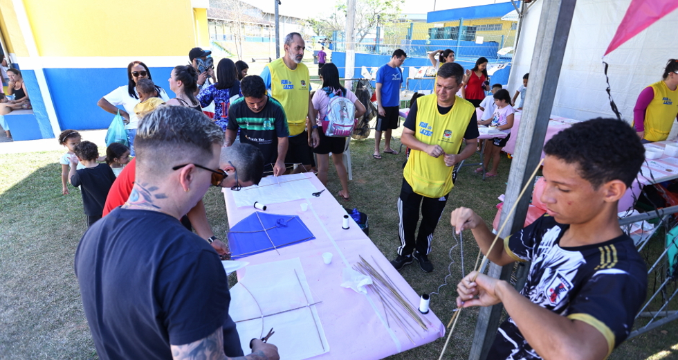 Conexão Juventude no Poliesportivo no Poliesportivo Altos de Santana. Foto: Claudio Vieira/PMSJC 14-09-2025