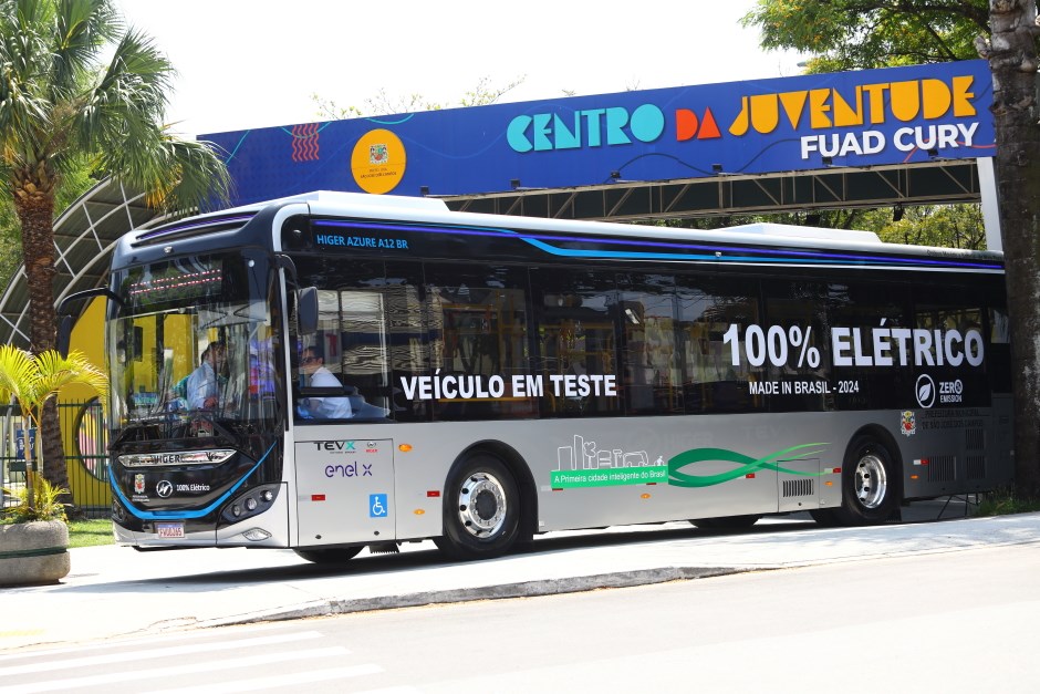 Coletiva de Imprensa: Apresentação do modelo de Ônibus Elétrico em teste na cidade. Foto: Claudio Vieira/PMSJC 14-10-2022