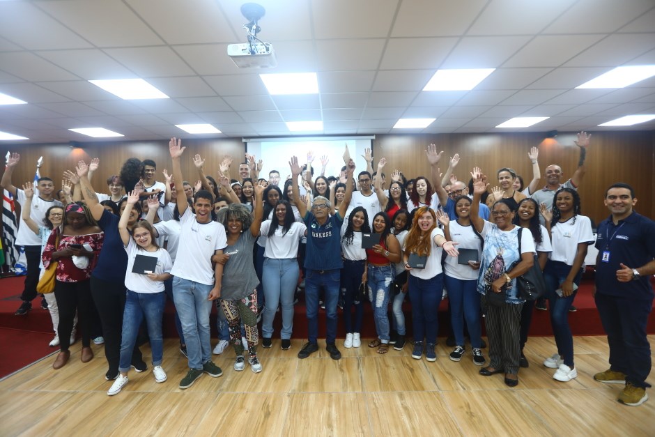 Acolhida da nova turma de 100 jovens do programa Agente Cidadão. Foto: Claudio Vieira/PMSJC 15-02-2023