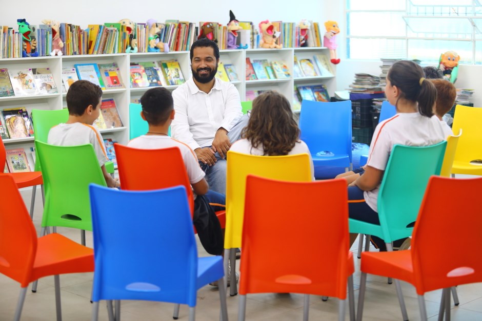 Escolas municipais recebem psicólogos para atendimento educacional. Foto: Claudio Vieira/PMSJC 09-03-2023