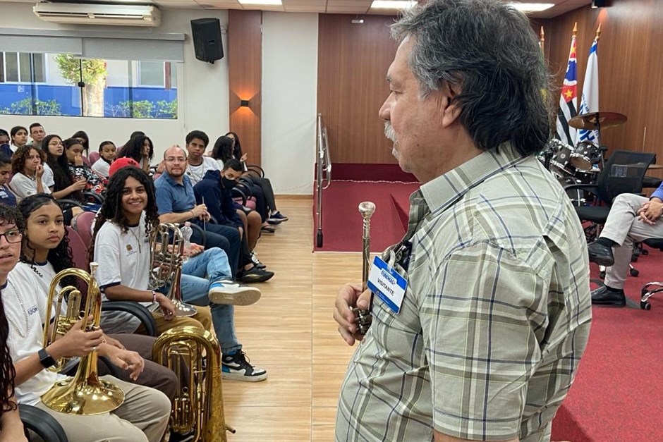 O músico assistiu a uma apresentação da banda da Fundhas