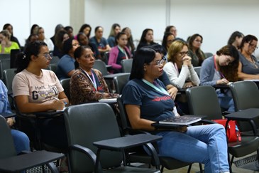 Profissionais de Apoio das escolas fazem formação no CEFE. Foto: Claudio Vieira/PMSJC 23-01-2024 