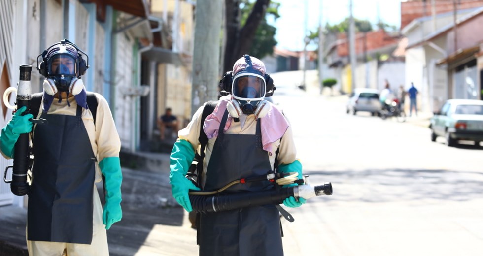 Trabalho de combate à dengue em São José. Foto: Claudio Vieira/PMSJC 10-02-2024