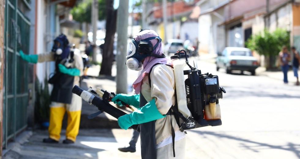 Trabalho de combate à dengue em São José. Foto: Claudio Vieira/PMSJC 10-02-2024