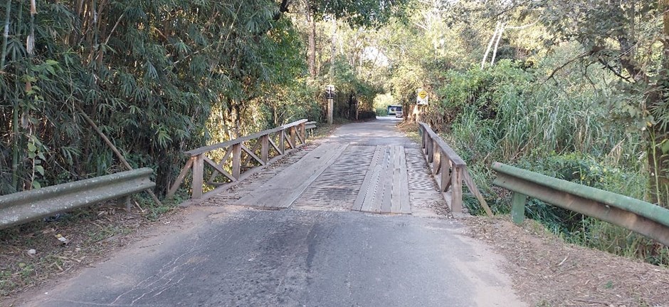 Ponte da Estrada Municipal Ubirajara de Oliveira Pinto (Jardim Pernambucano)