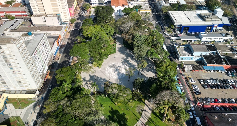 Revitalização na Praça Afonso Pena
