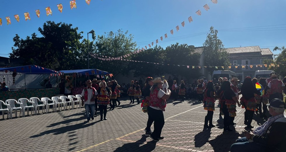 Festa e baile junino na Casa do idoso Norte