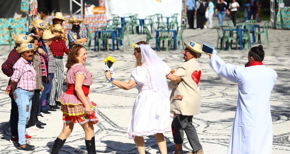 Abertura da Festa da Bondade na Praça Afonso Pena. Foto: Claudio Vieira/PMSJC 26-06-2024