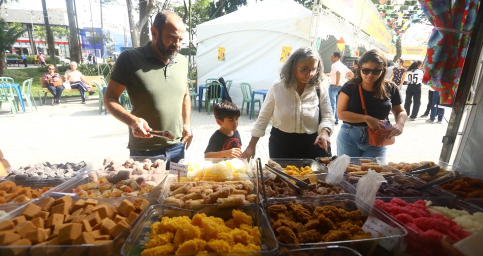 Festa da Bondade na Praça Afonso Pena. Foto: Claudio Vieira/PMSJC 28-06-2024