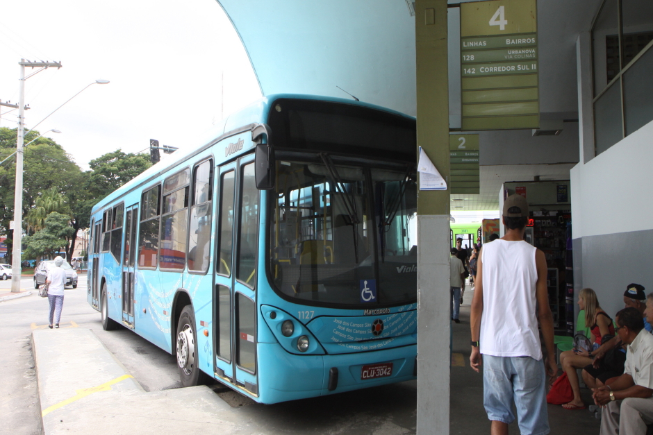 onibus_linhas_121_12808beto_faria.jpg