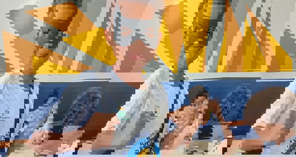 A folia tomou conta dos espaços, levando cor, música e muita animação