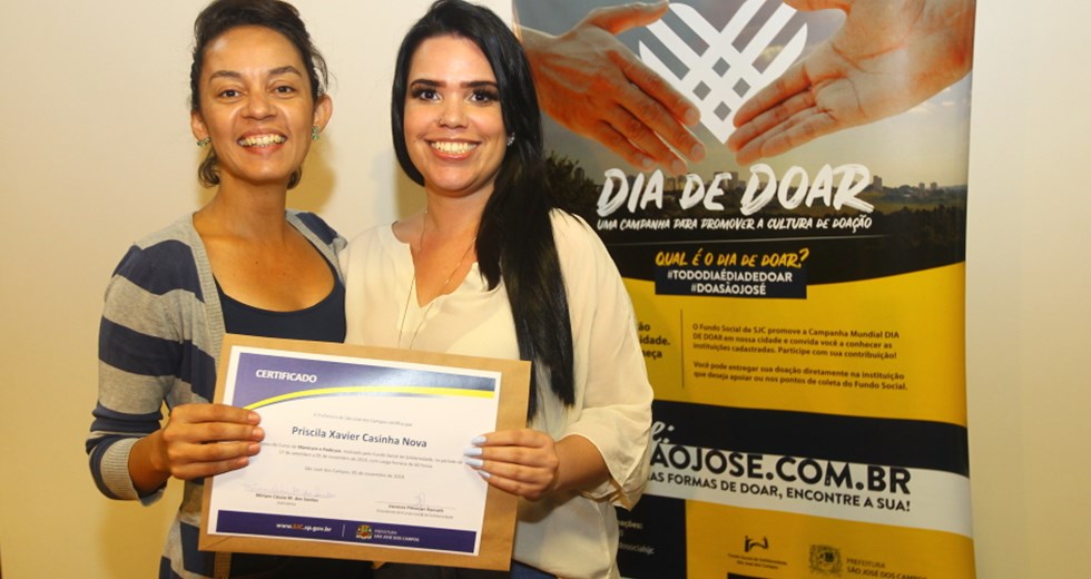 Entrega da certificados de cursos do Fundo Social de Solidariedade. Foto: Claudio Vieira/PMSJC. 11-11-2019