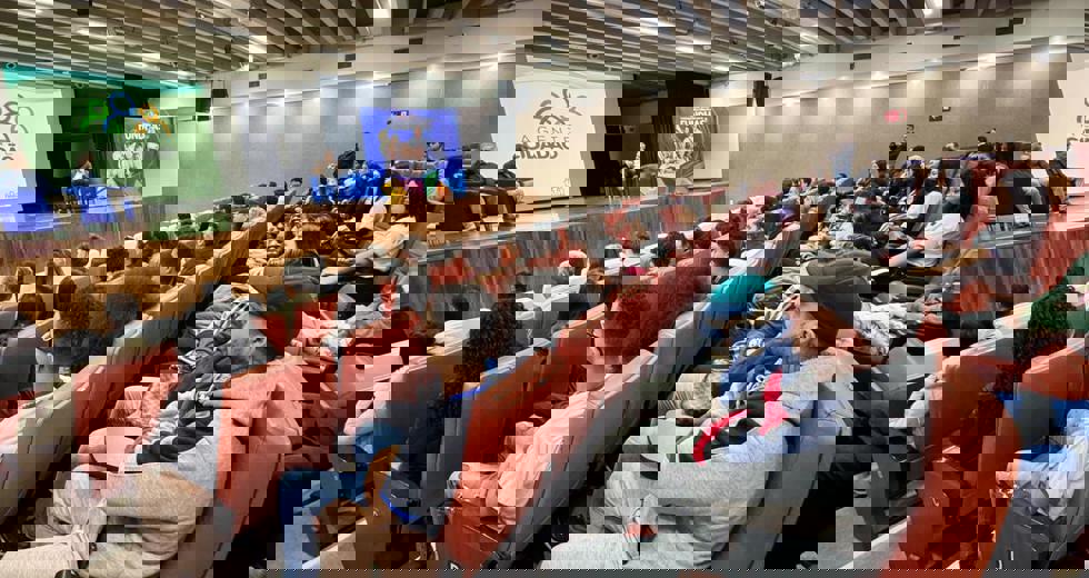 Jovens vão trabalhar em secretarias de Prefeitura por seis meses