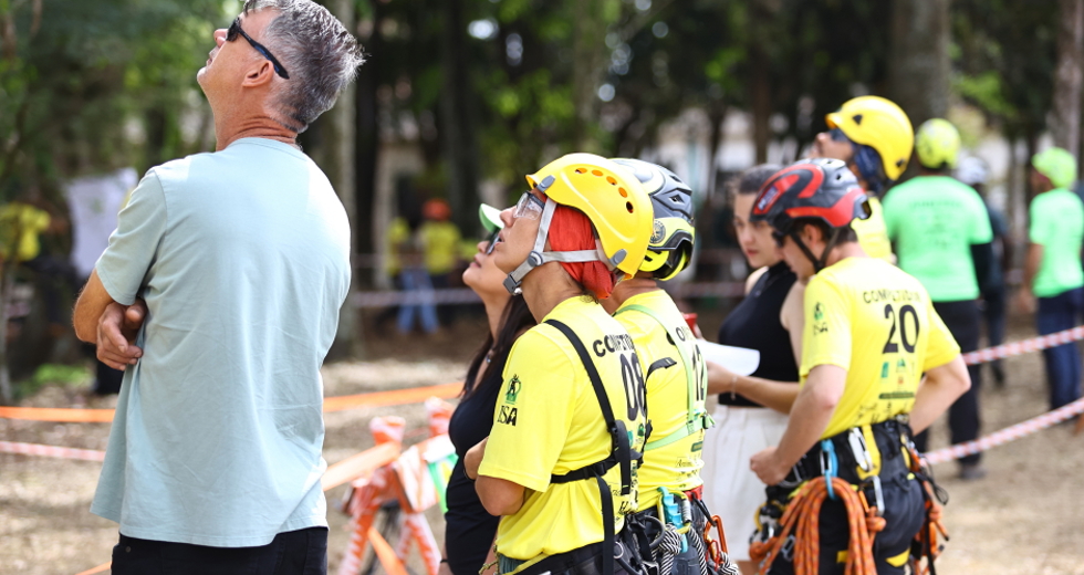 Campeonato brasileiro de escalada de árvores dentro da programação do CBAU 2025. Foto: Claudio Vieira/PMSJC 19-09-2025 