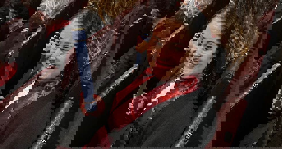 A solenidade reuniu familiares, professores e convidados no Teatro Municipal