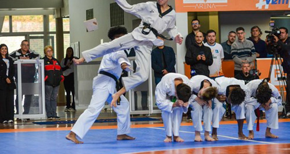 Abertura Jogos Regionais 2025 na Farma Conde Arena