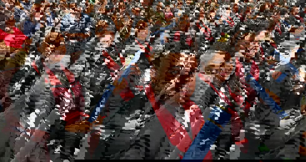 A solenidade reuniu familiares, professores e convidados no Teatro Municipal