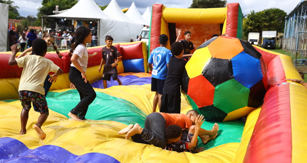 10ª Edição Conexão Juventude no bairro Jardim Limoeiro. Foto: Claudio Vieira/PMSJC 19-10-2025 