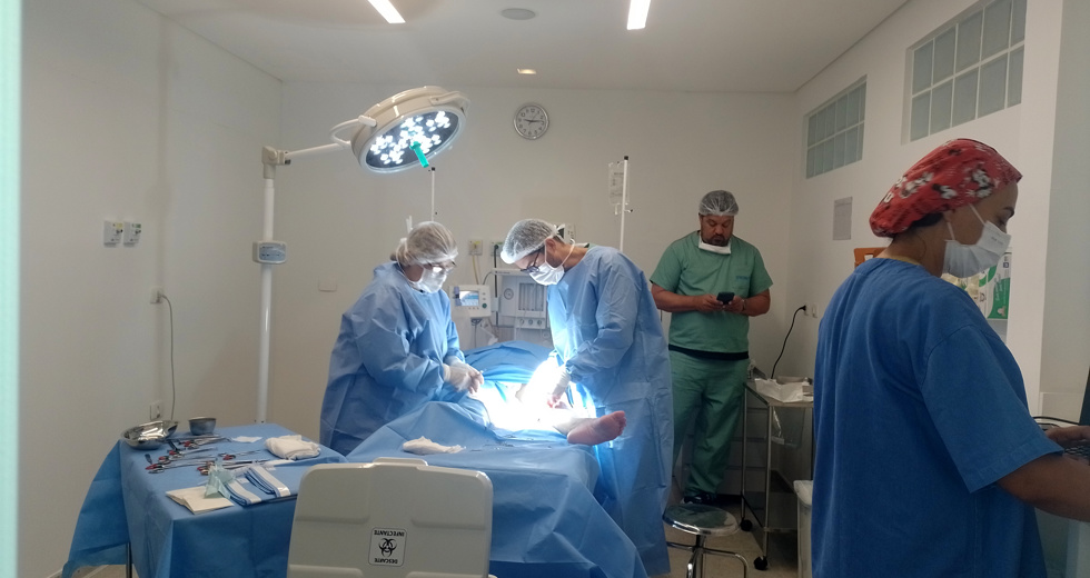 cirurgia_cc_varizes.jpg