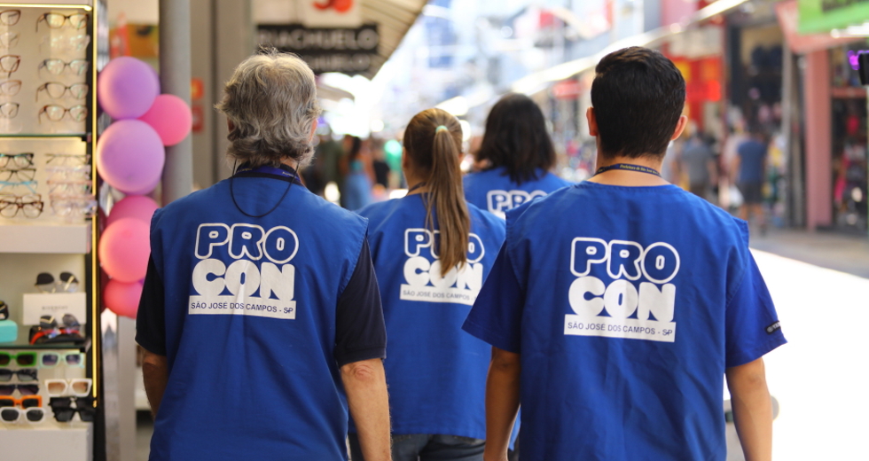 Fiscalização Procon no centro da cidade. Foto: Claudio Vieira/PMSJC 05-05-2025