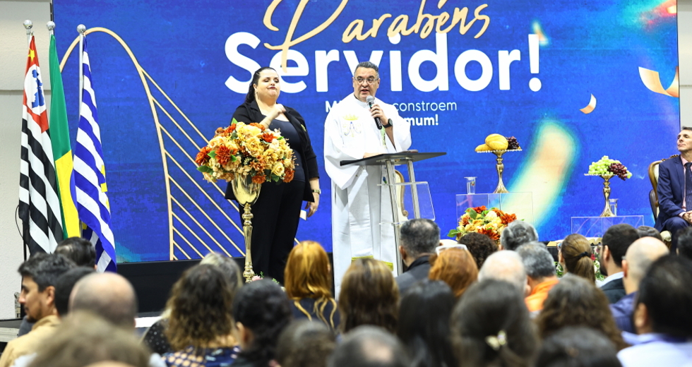 Cerimônia em comemoração ao Dia do Servidor Público. Foto: Claudio Vieira/PMSJC 22-10-2025