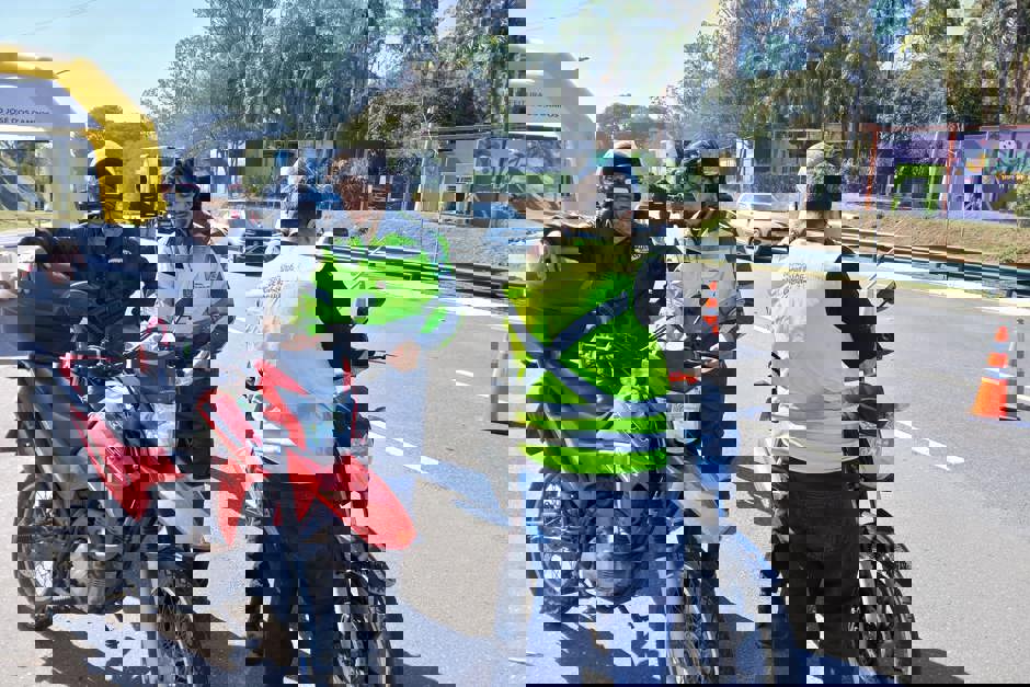 Foto: PMSJC Blitz Educativa na Semana do Motociclista