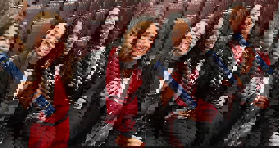 A solenidade reuniu familiares, professores e convidados no Teatro Municipal