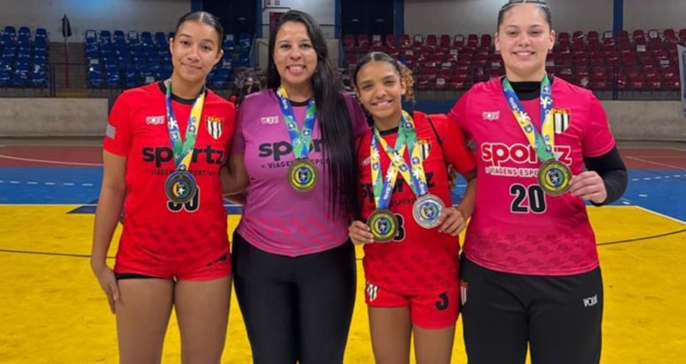 Equipe de handebol de São José dos Campos