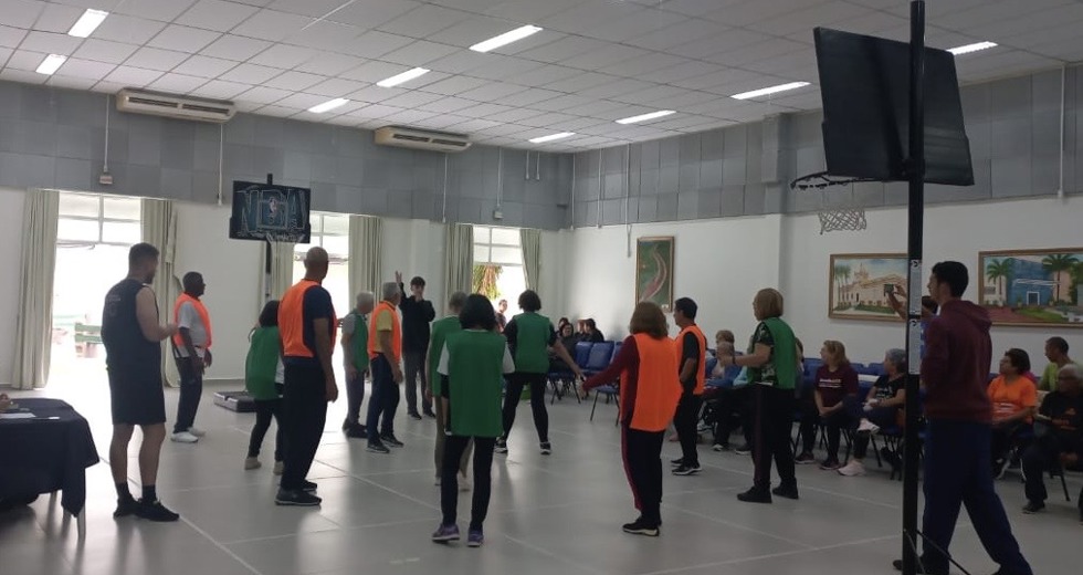 Torneio Recreativo de Jogos Adaptados nas Casas do Idoso