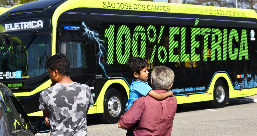 Novos Ônibus Elétricos. Foto: Claudio Vieira/PMSJC 01-10-2025