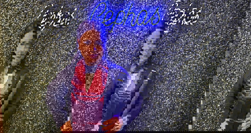 A solenidade reuniu familiares, professores e convidados no Teatro Municipal