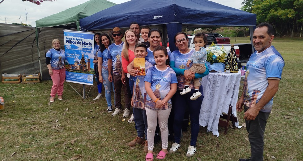 Distribuição de cartilhas para romeiros nos Pontos de Apoio ao Peregrino