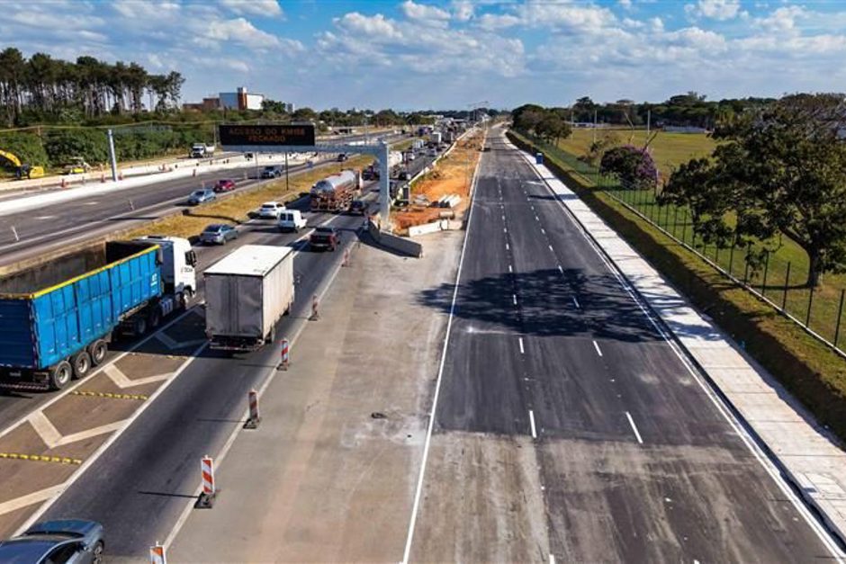Dutra - marginal trecho SJC Jacareí