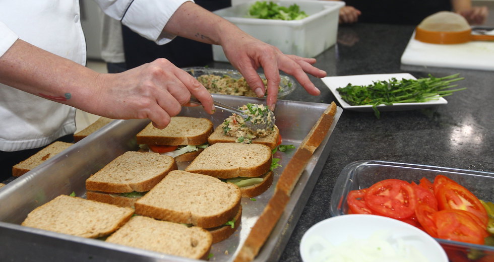 Lei atualiza funcionamento de pequenos negócios em casas