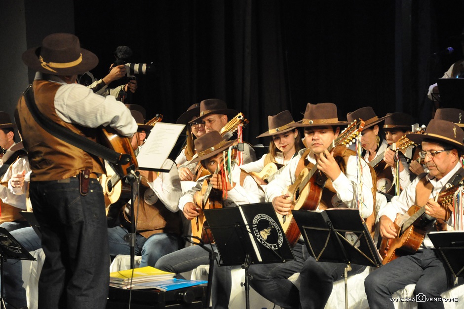 ORQUESTRA PAULISTANA VIOLA CAIPIRA