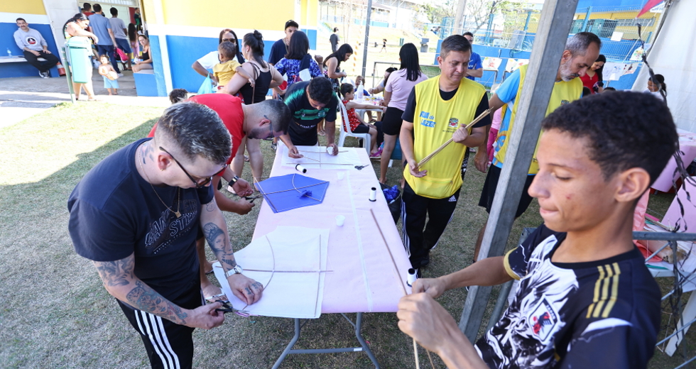 Conexão Juventude no Poliesportivo no Poliesportivo Altos de Santana. Foto: Claudio Vieira/PMSJC 14-09-2025