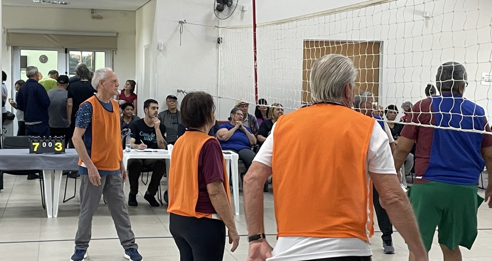 Torneio Recreativo de Jogos Adaptados nas Casas do Idoso
