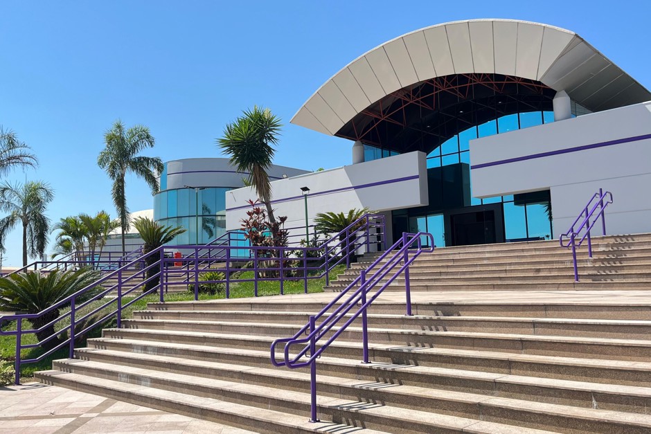 Foto: Divulgação foto-fachada-roxa-4.jpeg